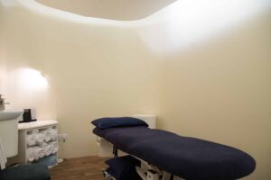 Treatment room, Massage, Acupuncture, Osteopathy, Reiki, Healing, Reflexology, Pregnancy, Physiotherapy Treatment room, Massage, Acupuncture, Osteopathy, Reiki, Healing, Reflexology, Pregnancy, Physiotherapy